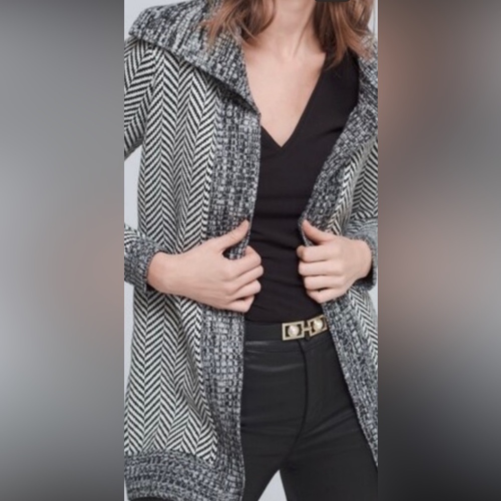 WHBM Black and White Chevron Knit Cardigan Sz XS